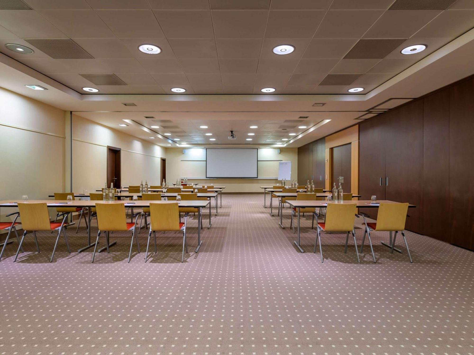 Moevenpick Hotel Geneva Meyrin Εξωτερικό φωτογραφία