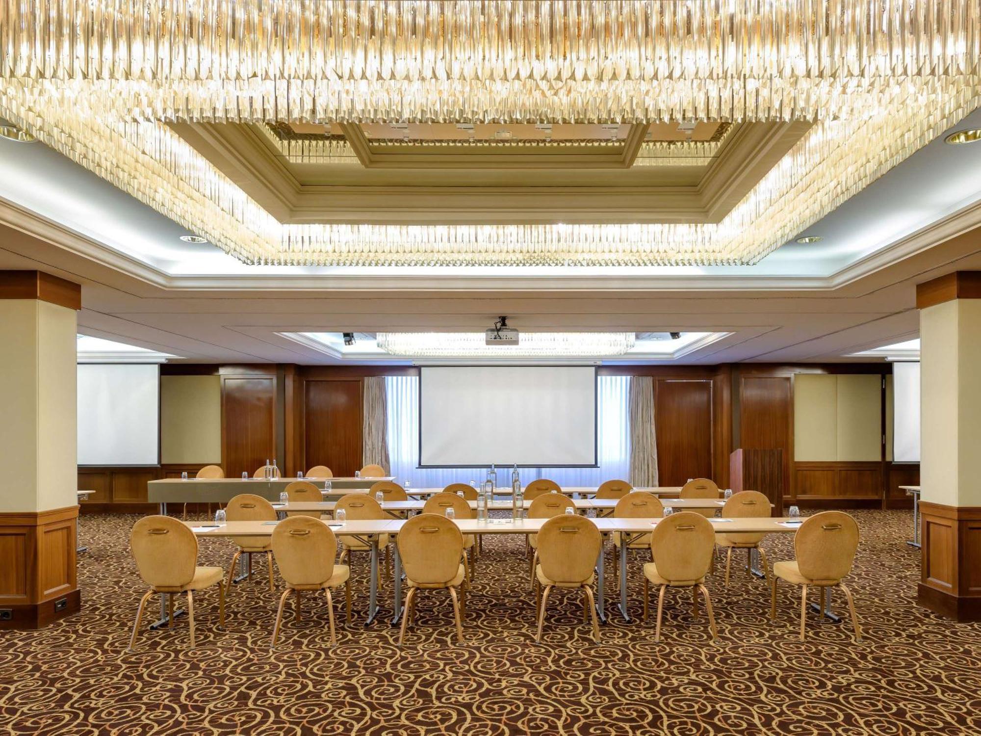Moevenpick Hotel Geneva Meyrin Εξωτερικό φωτογραφία