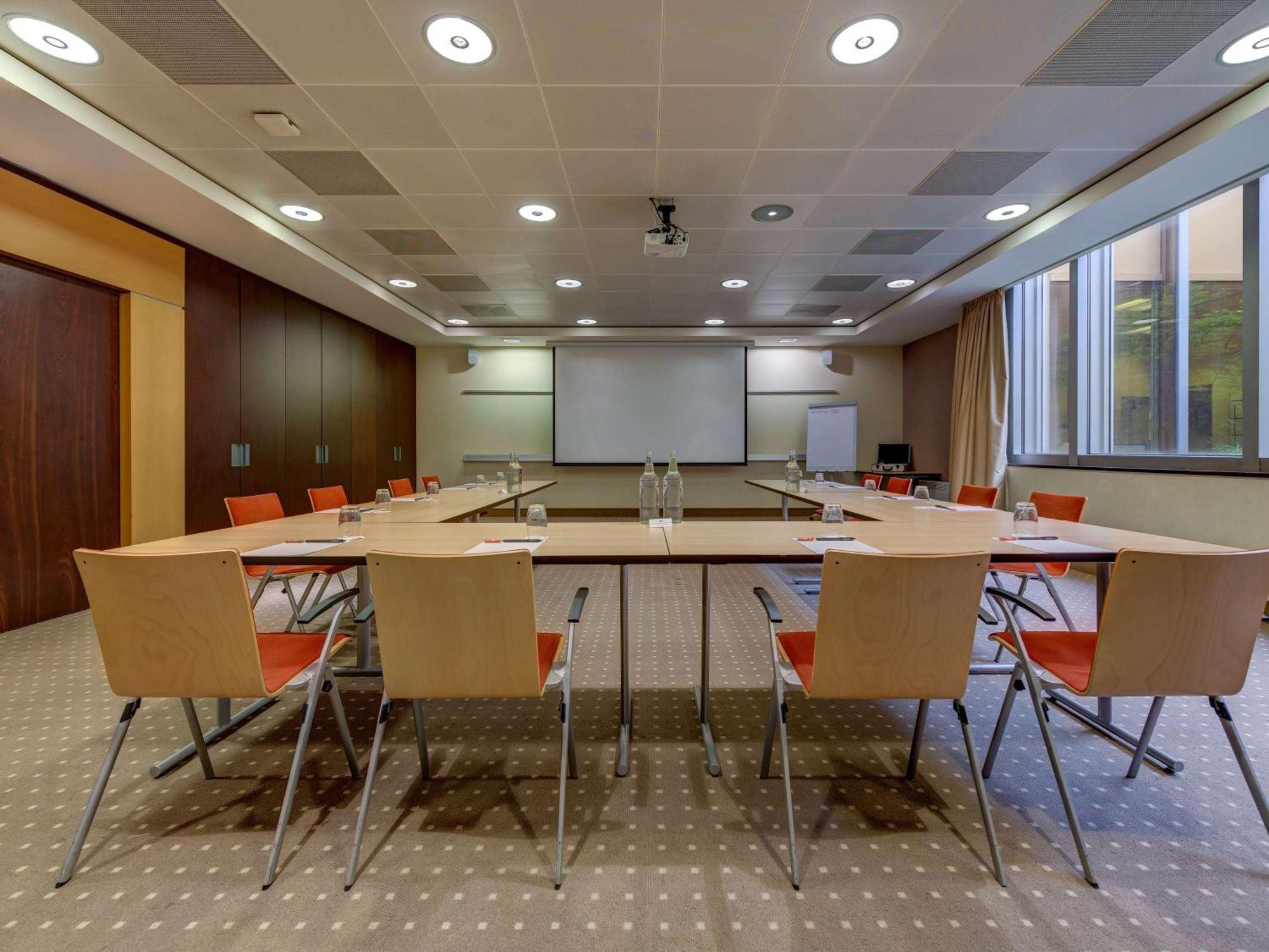 Moevenpick Hotel Geneva Meyrin Εξωτερικό φωτογραφία