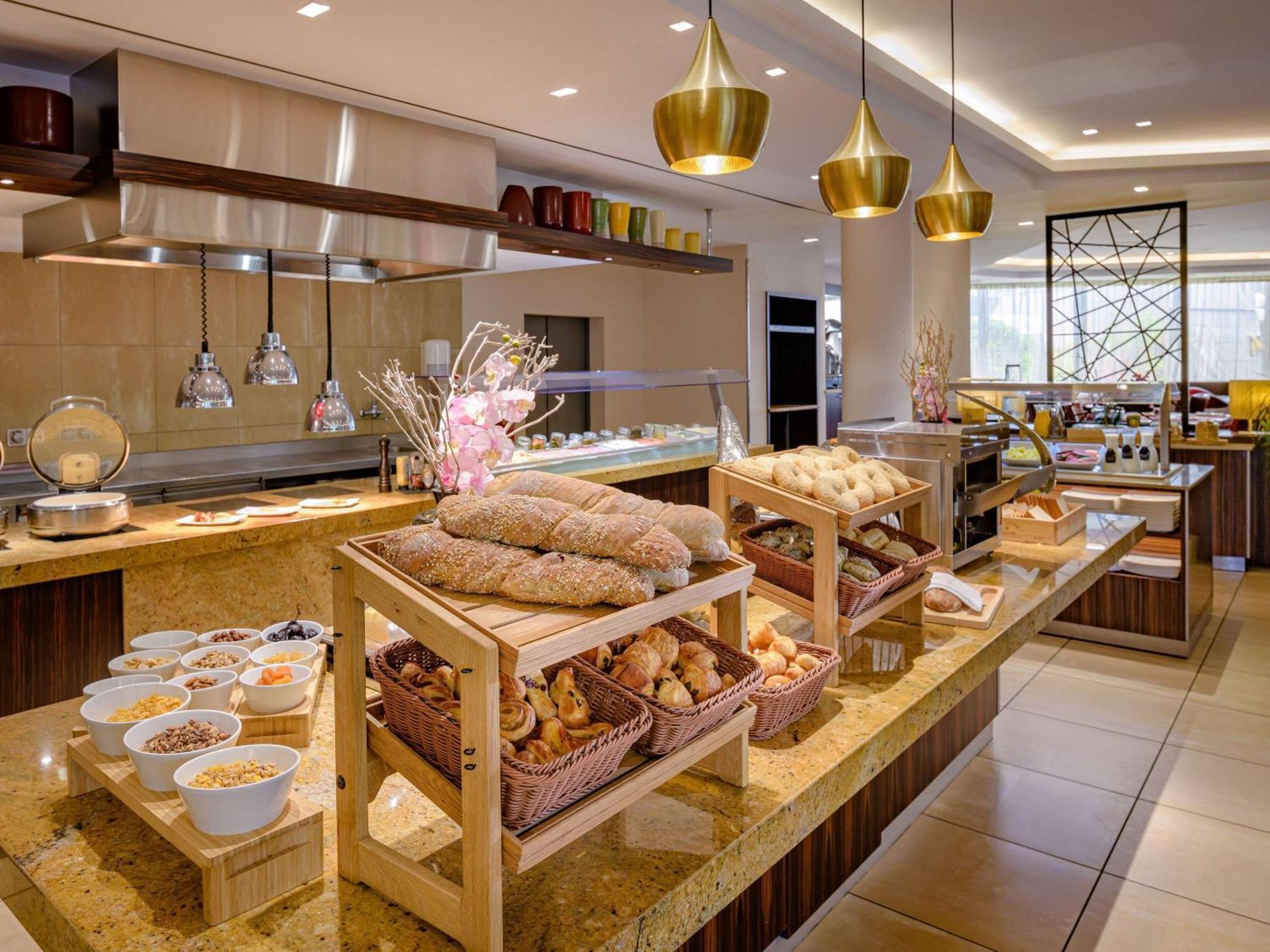 Moevenpick Hotel Geneva Meyrin Εξωτερικό φωτογραφία